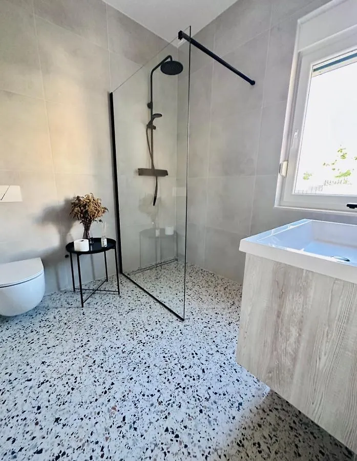 Clouds Apartments Ciovo - 20 Meters From Copacabana Beach Trogir