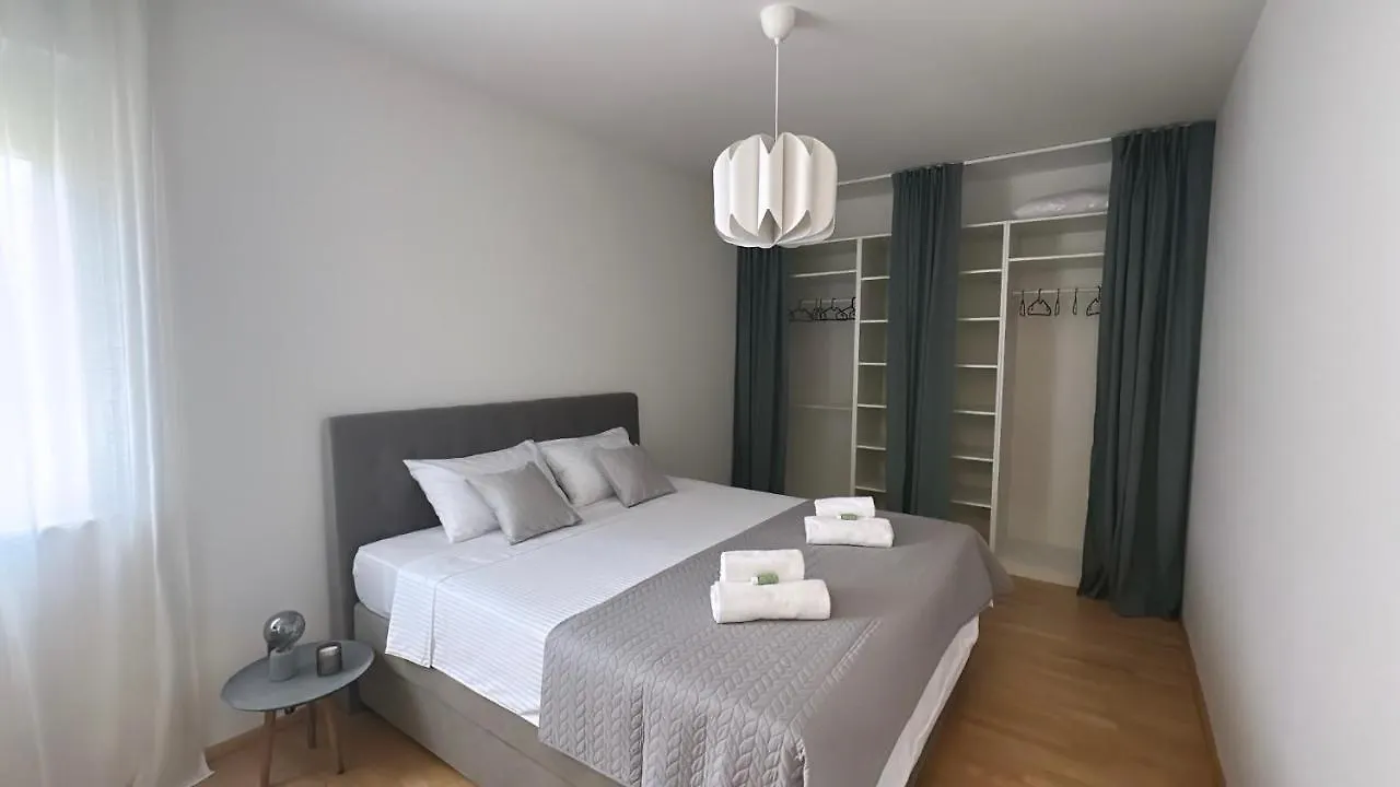 Clouds Apartments Ciovo - 20 Meters From Copacabana Beach Trogir